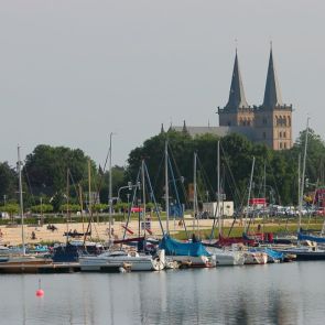 Hafen Xanten vor dem St. Viktor Dom