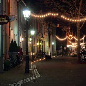 Klever Straße im Advent